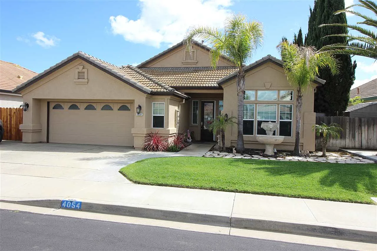 4054 Pier Point photo 1