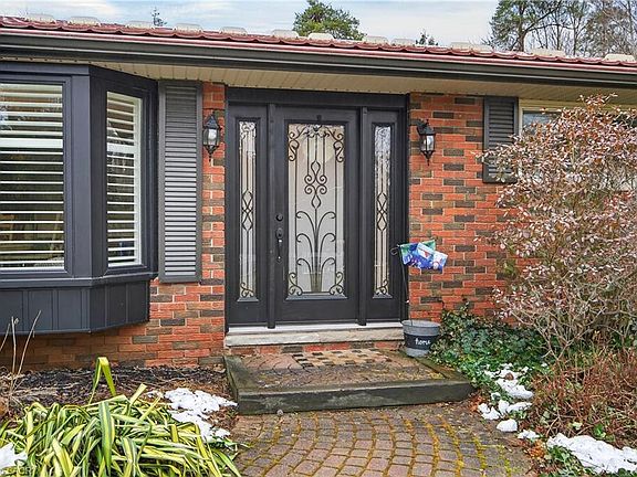 3rd image of 484 Concession 11 Rd E