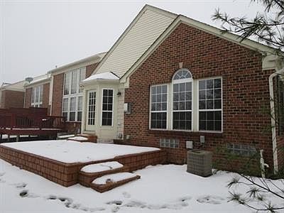 2nd image of 3954 Ravensfield Dr #131