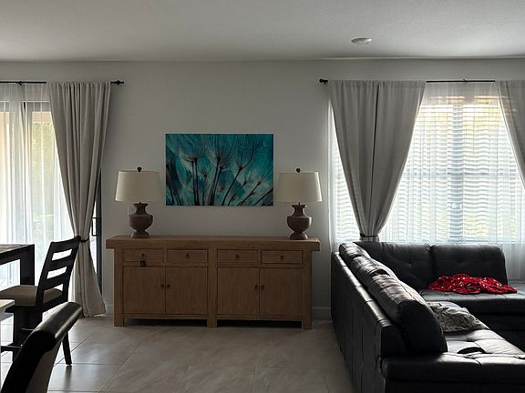 Living room - The console andthe arrangement as you see it here can stay (if you need it)