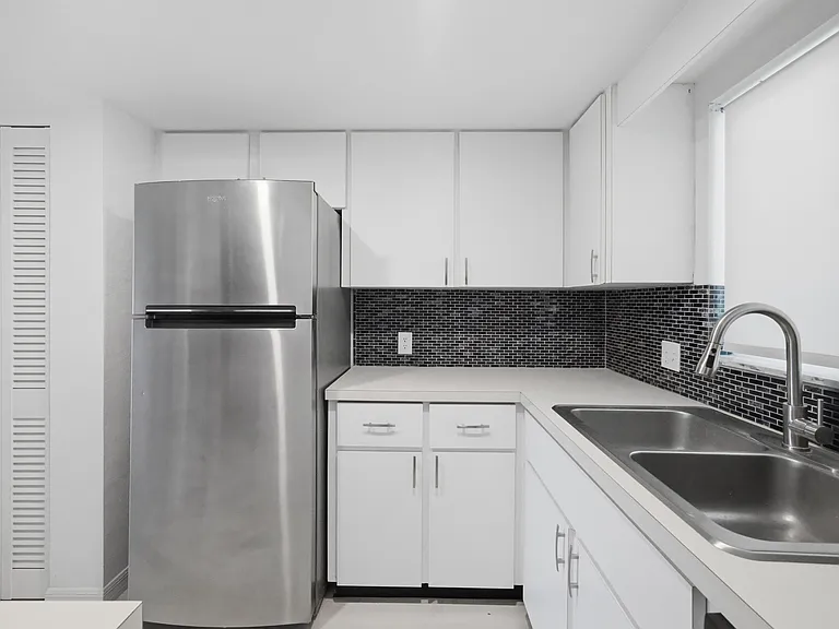 8950 Park Blvd #304 — Photo 12