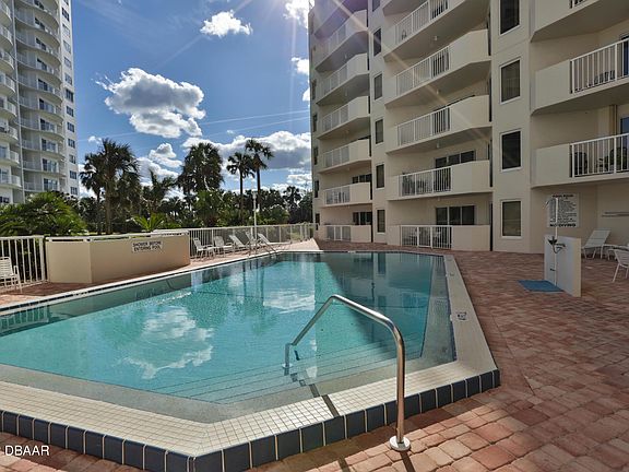 4th image of 3 Oceans West Blvd APT 7D3