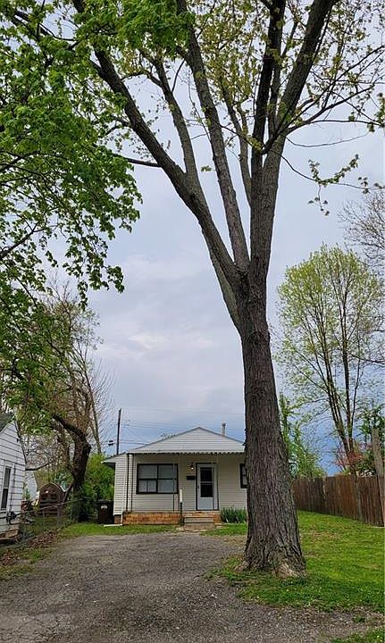 1st image of 2123 Cardinal Ave