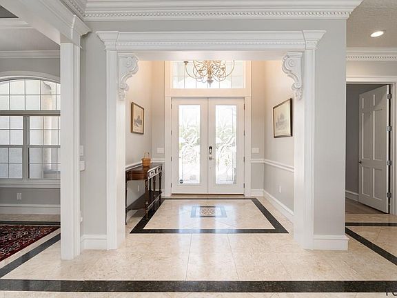 5th image of 6 Valencia Ct