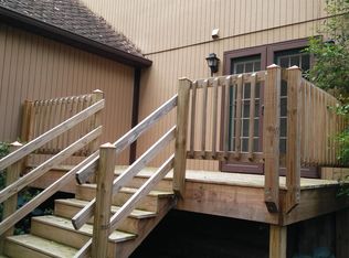 301 E Caston Rd UNIT 2, Akron, OH 44319