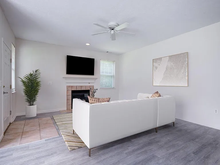 Webster Green Apartment Homes — Photo 8