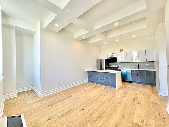 4th image of 45-02 Ditmars Blvd #518A