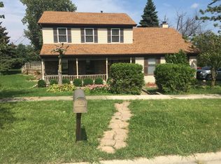 10 Evergreen Pl, Lemont, IL 60439
