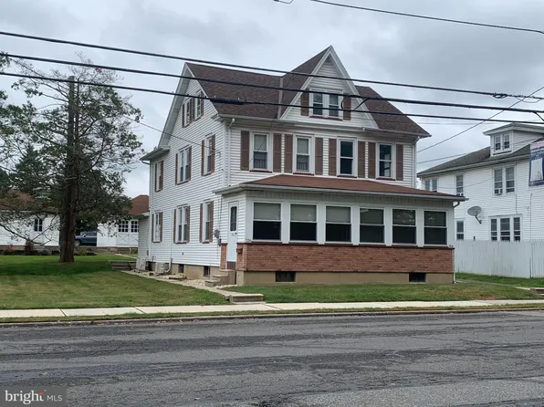 724-726 Iron St, Lehighton, PA 18235