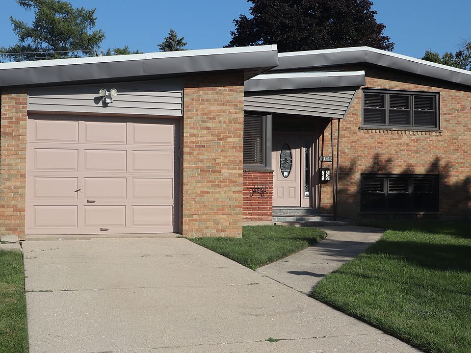 1st image of 7045 N Kedvale Ave