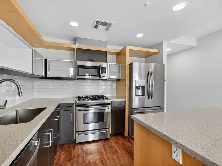 2900 Wyandot St #303 — Photo 9