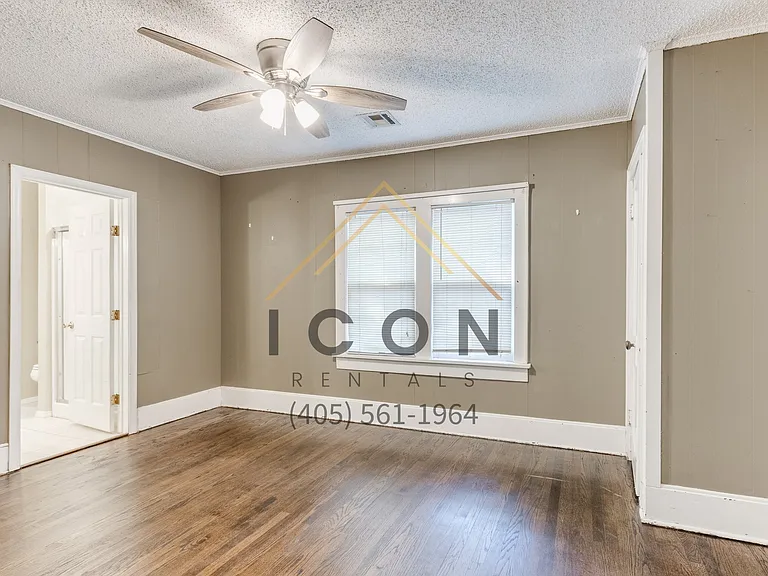 4802 N College Ave — Photo 13