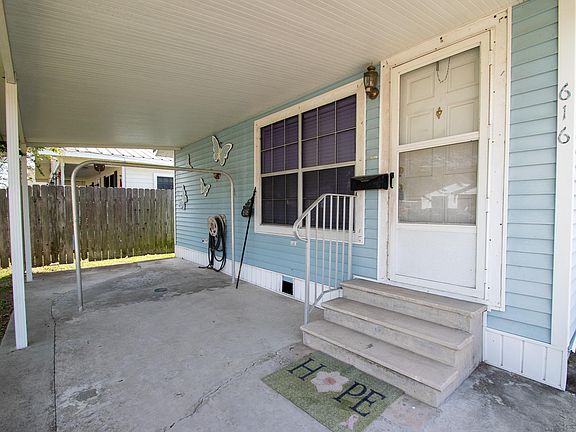4th image of 616 Marshall St