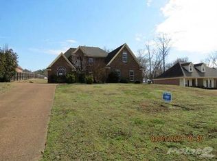 130 Country Forest Dr, Oakland, TN 38060