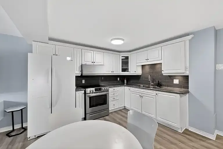 45 Assiniboine Dr #1 — Photo 9
