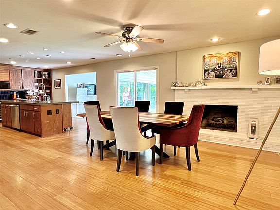 4th image of 3421 Dartmoor Dr