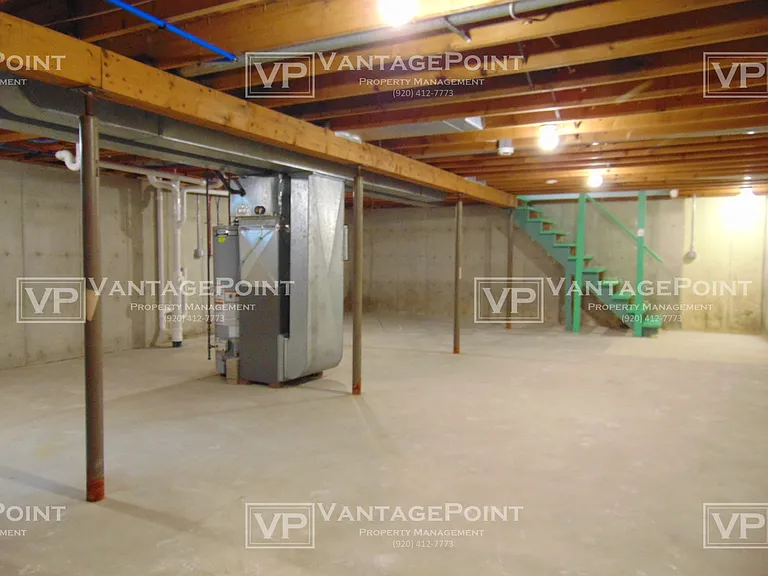 1009 Rogues Way — Photo 3