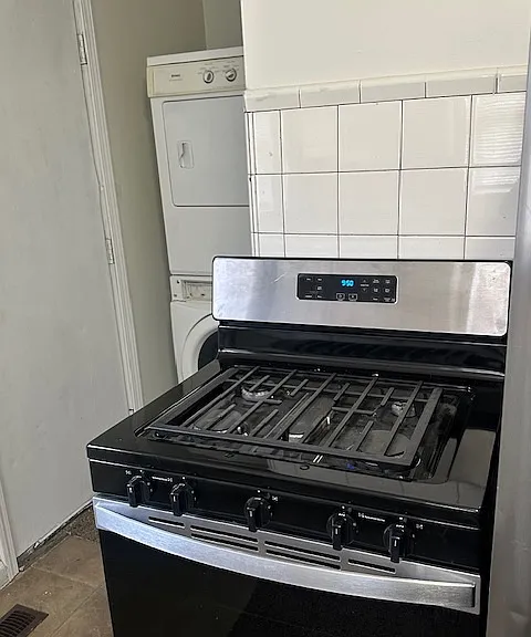 22485 Tulane Ave — Photo 13