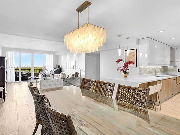 4th image of 151 Crandon Blvd APT 1030