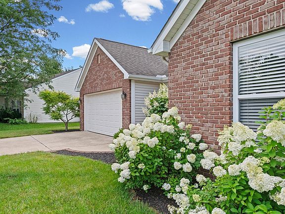 3rd image of 3685 Goodall Ct