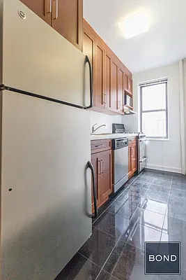 Rented by Bond New York | media 5