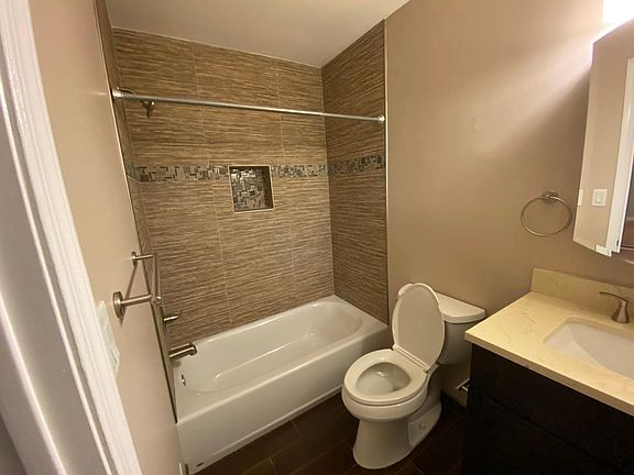 5th image of 12 Byrnes Ln W #12