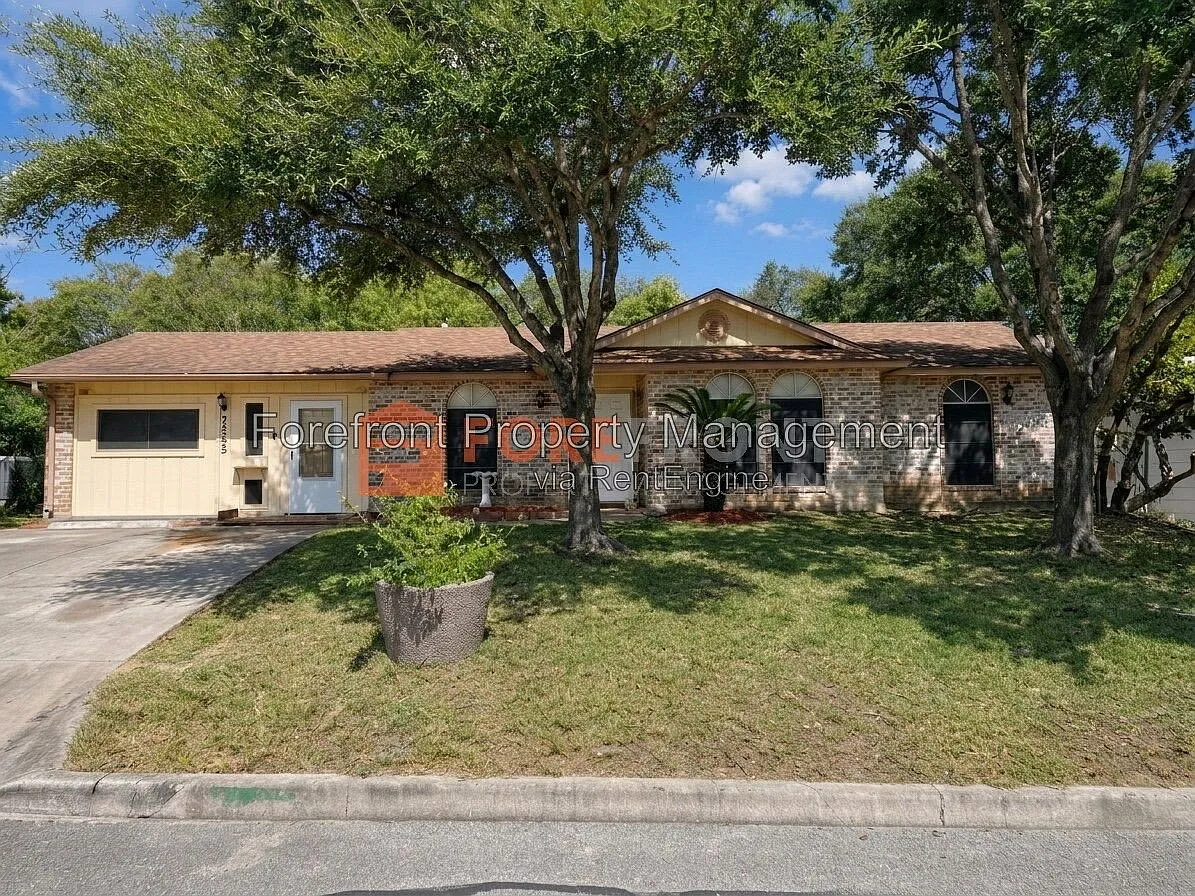 3 bed, 2.0 bath, 1468 sqft, $1,500 — Photo 1