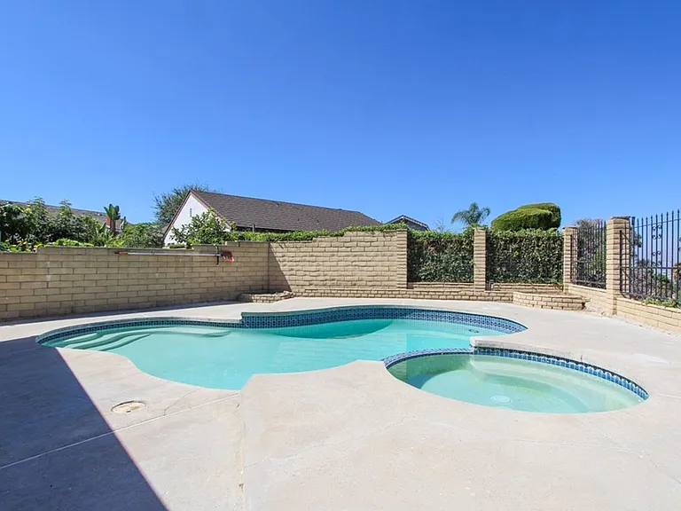6331 E Via Arboles — Photo 94