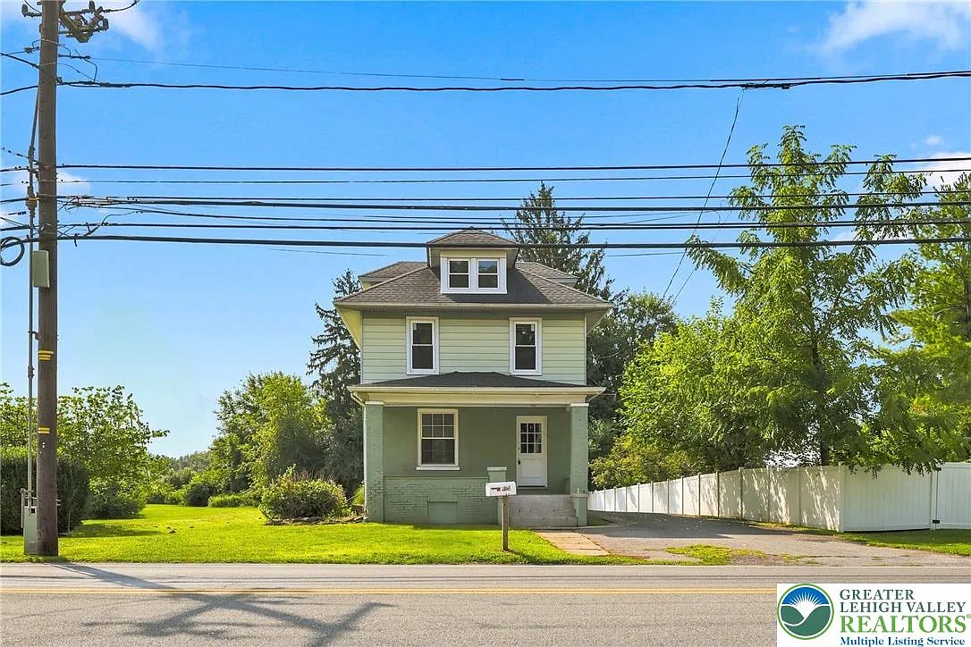 3 bed, 2.0 bath, 1408 sqft, $2,250 — Photo 4