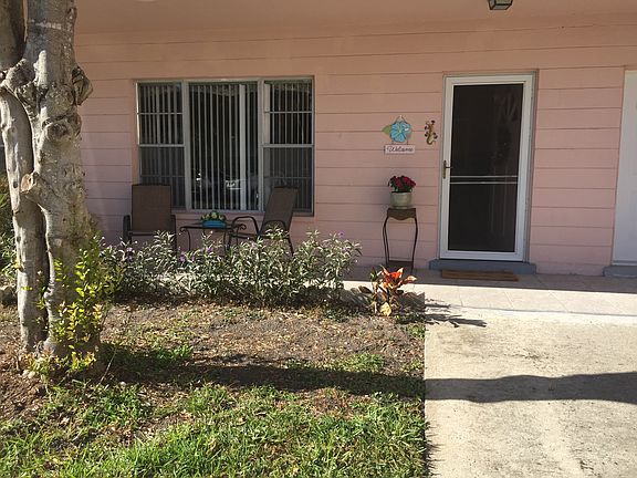 2nd image of 2458 Columbia Dr APT 10