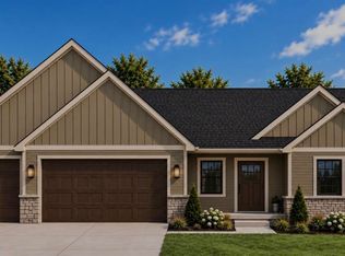 353 Maple Ct, Topeka, IN 46571