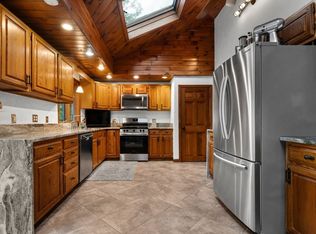 9 Karen Ln, Abington, MA 02351