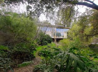 8848 Lookout Mountain Ave, Los Angeles, CA 90046