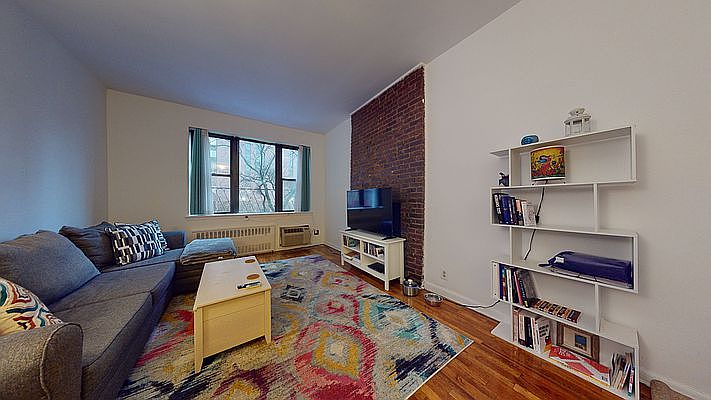 1st image of 210 E 90th St APT 2B