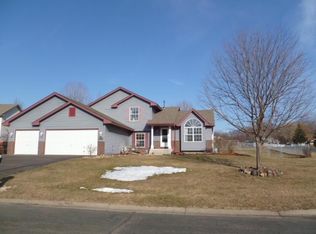 898 Marnie Cir S, Maplewood, MN 55119