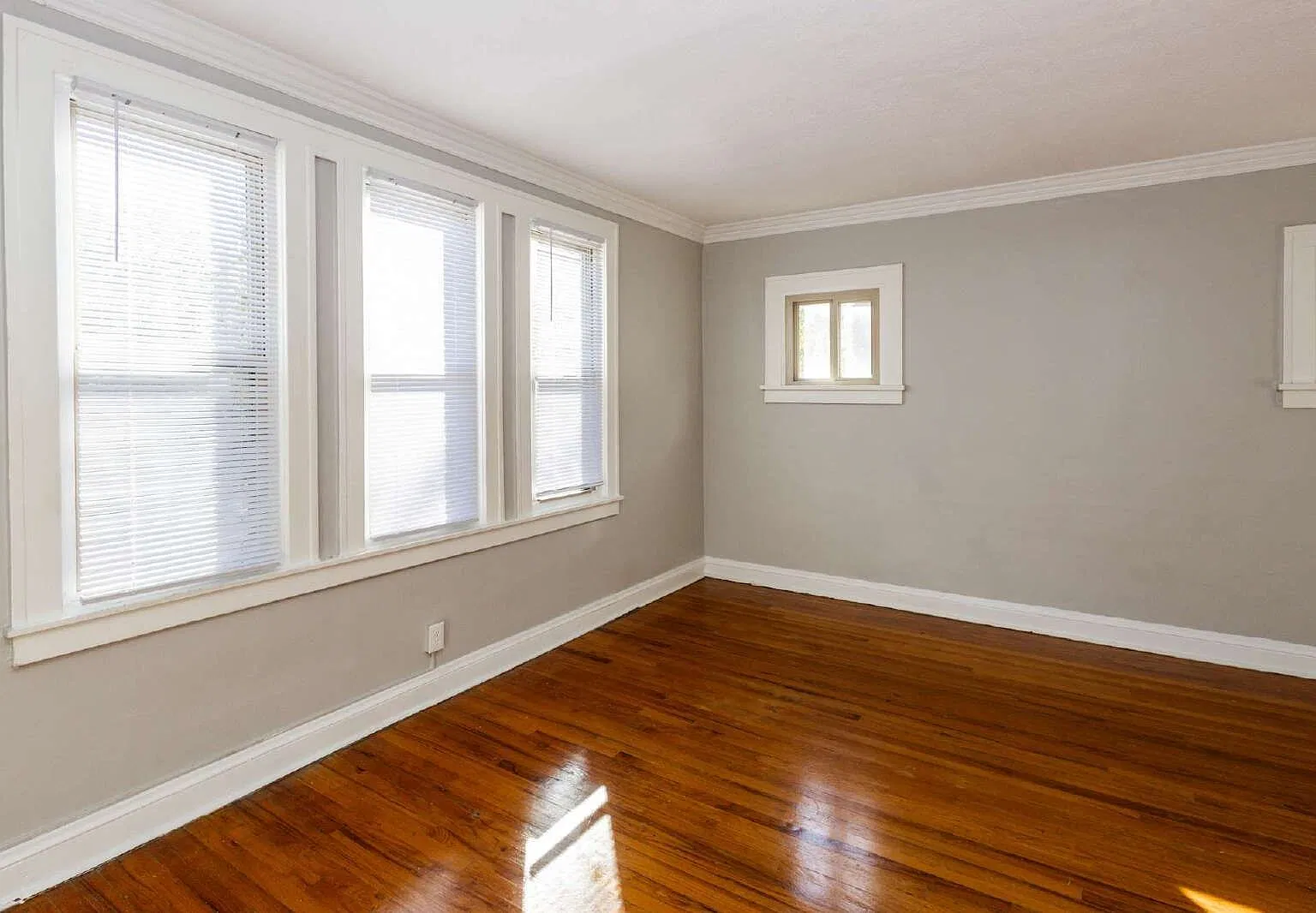 1 bed, 1.0 bath, $850 — Photo 2