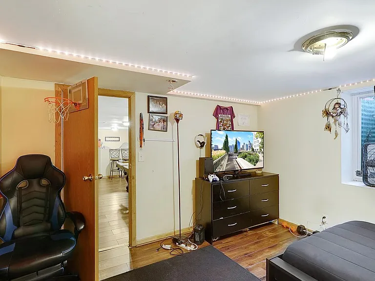 7005 Dutton Ave — Photo 8