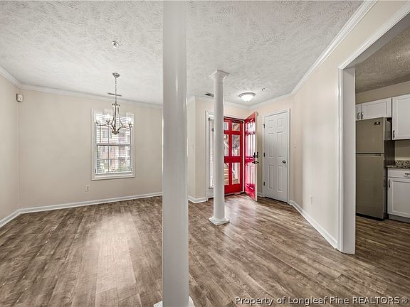 4th image of 380 Bubble Creek Ct Unit 4