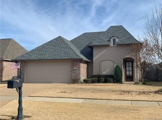 416 Remington Dr, Bossier City, LA 71111