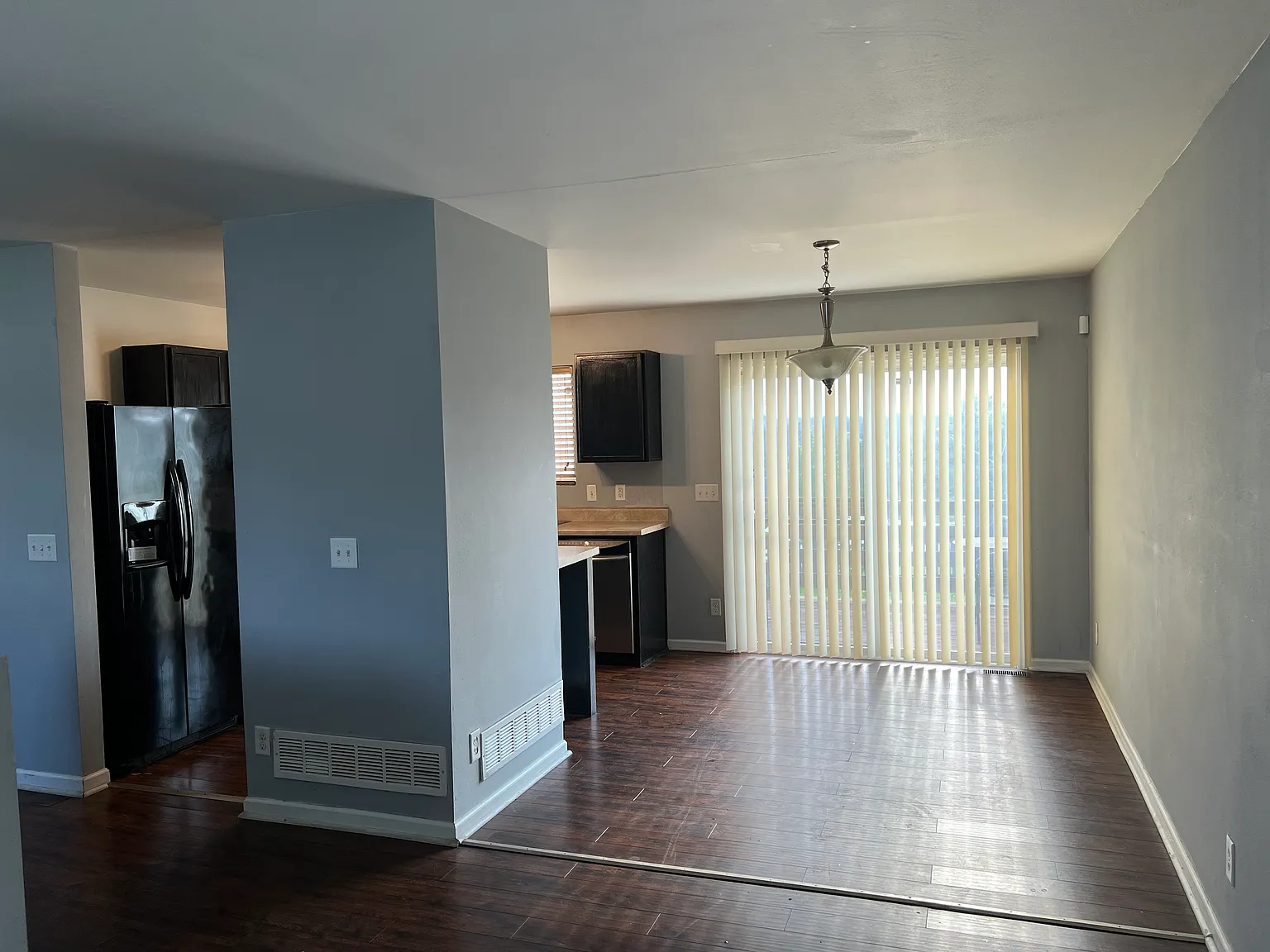 3 bed, 1250 sqft, $2,075 — Photo 4