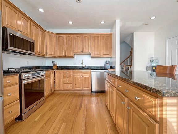 3rd image of 397 Sea St #A