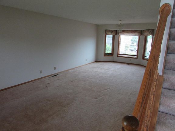 3rd image of 4710 Faulkner Ct