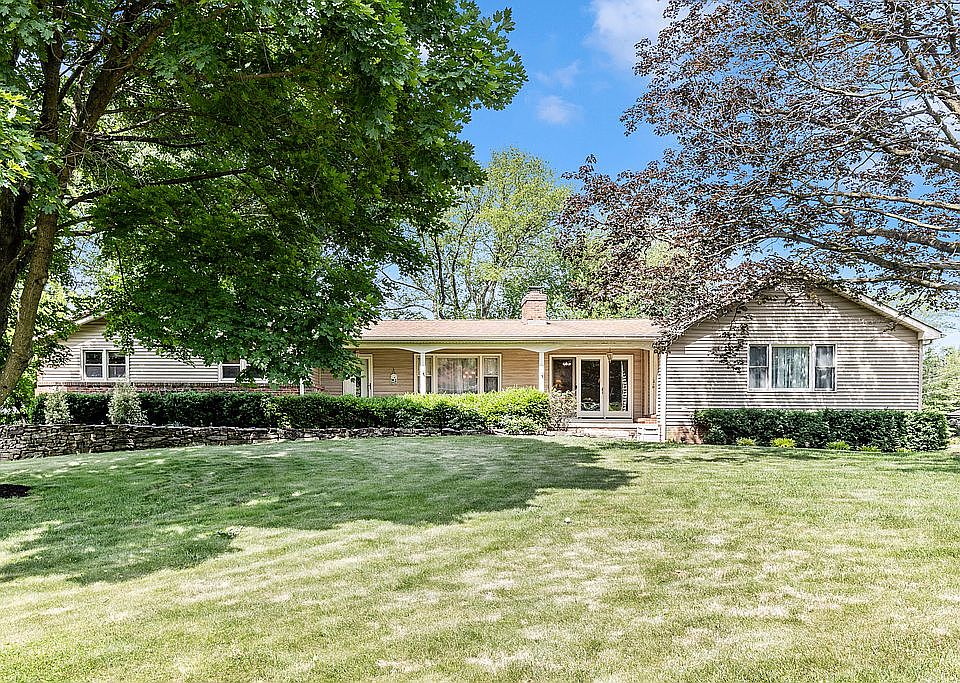 1st image of 20432 Greenfield Rd