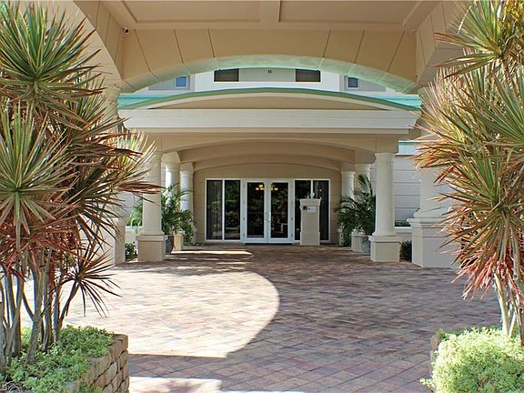 3rd image of 4182 Bay Beach Ln Unit 725