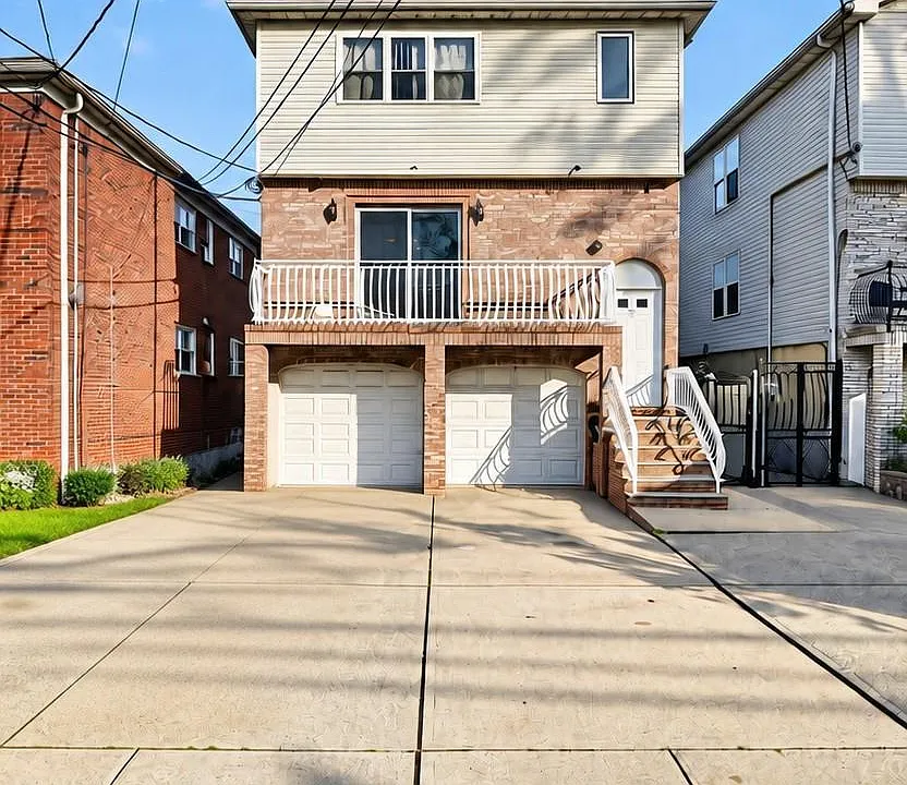 921 Jefferson Ave #2