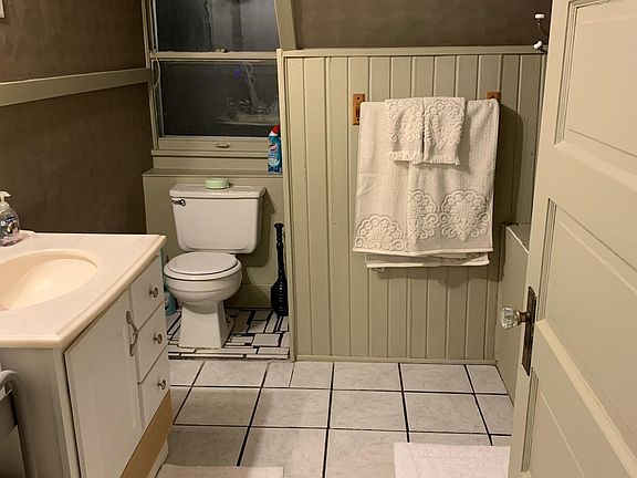 5th image of 5421 East Dr #2
