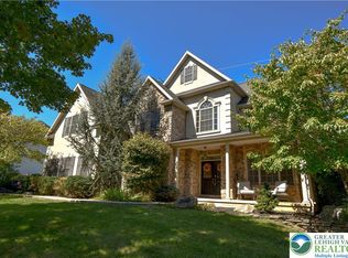 2142 Fieldstone Dr, Bethlehem, PA 18015