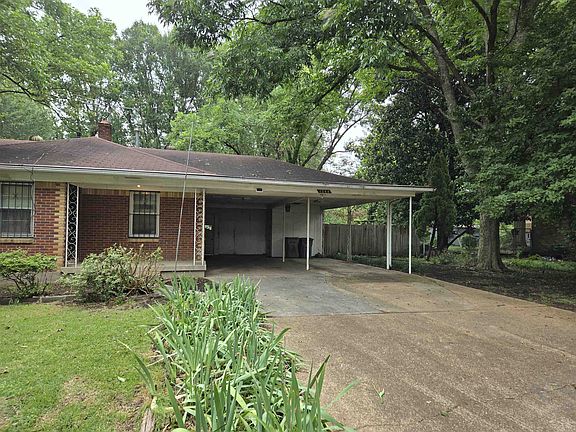 3rd image of 1568 Rolling Hills Dr