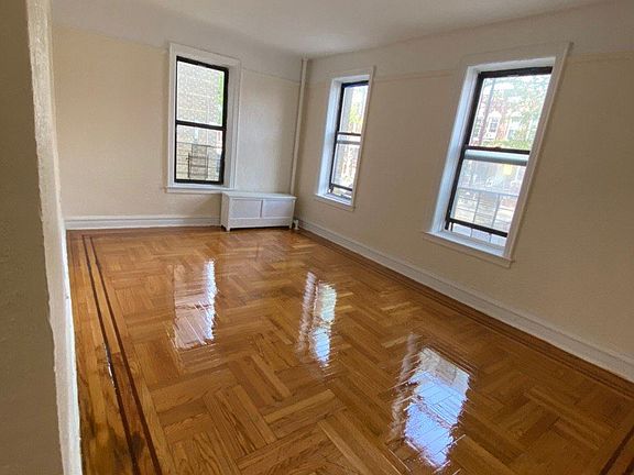 photo5051333560090339525