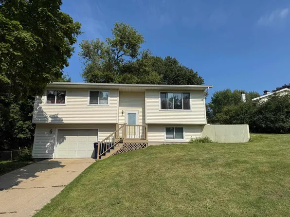 237 Valley Drive, Janesville, WI 53546